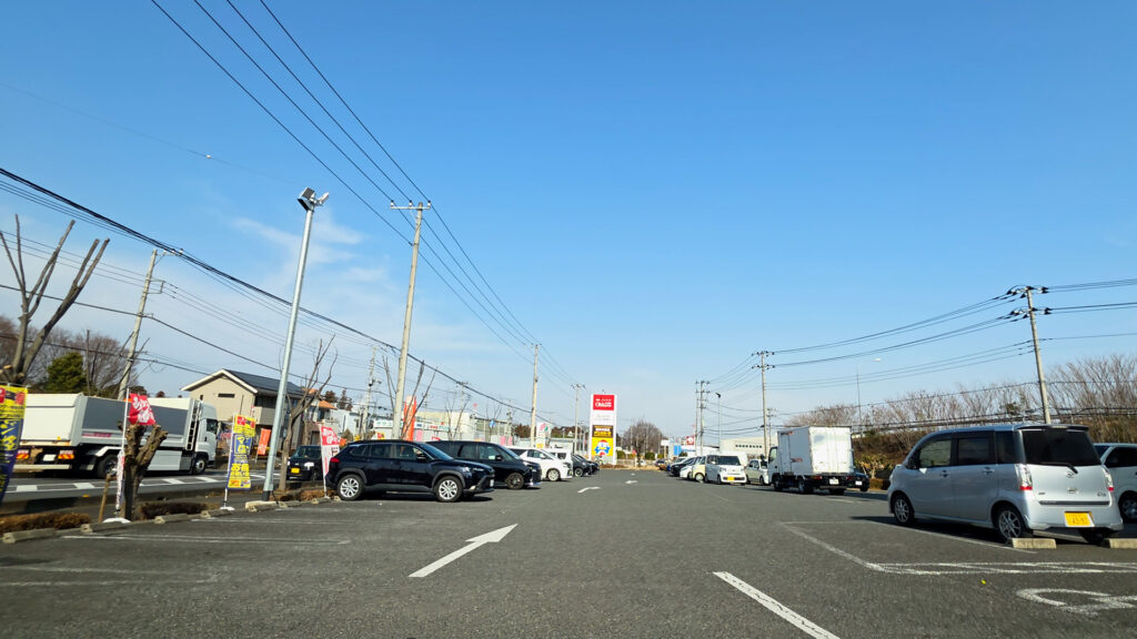 ドン・キホーテ 鶴ヶ島店 平面駐車場 場内導線
