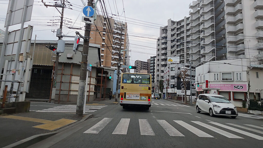 原町田二丁目交差点 都道47号町田街道 ミーナ町田方面の進入ルート