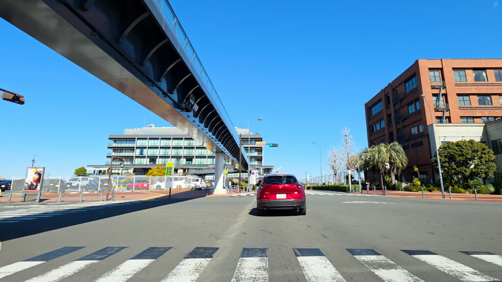 客船ターミナル入口交差点(通過ポイント)