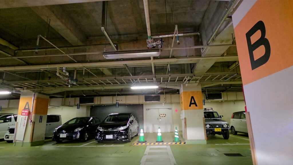 臨港パーク駐車場の場内駐車スペース（A・B表示）