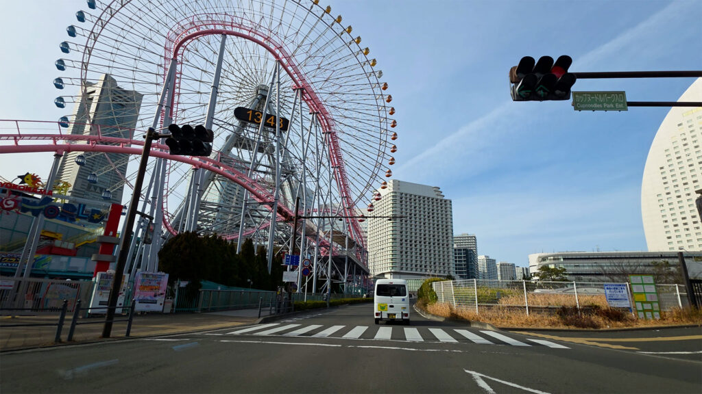 カップヌードルパーク入口交差点（国際大通り）付近の走行イメージ