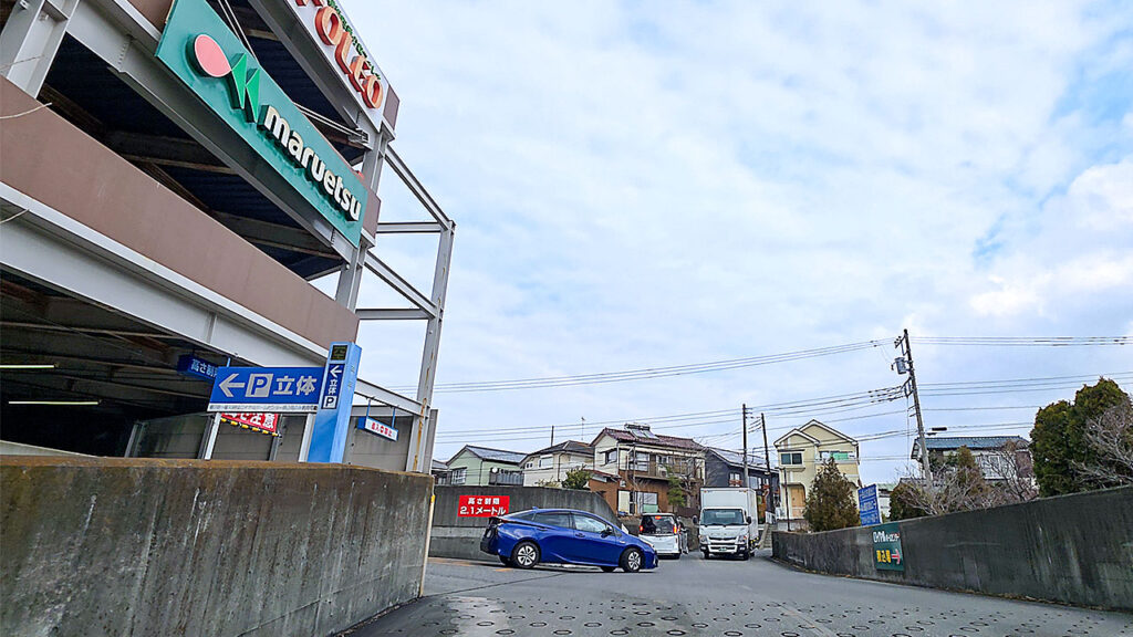 横浜四季の森フォレオ 立体駐車場入口