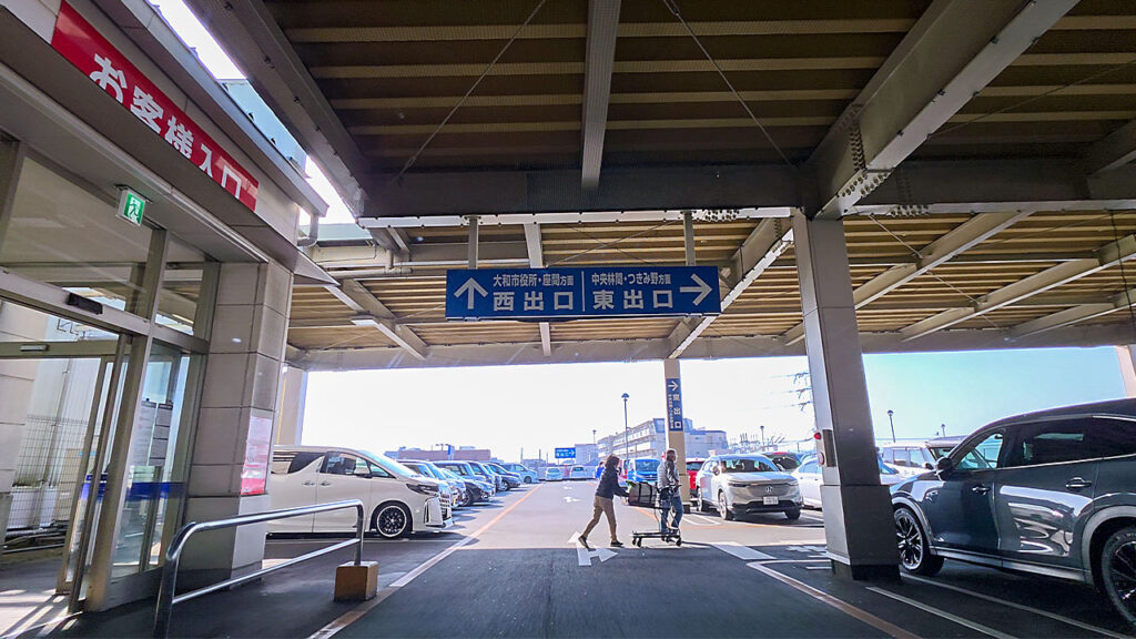 りんかんモール店 屋上駐車場入口の入口後通路