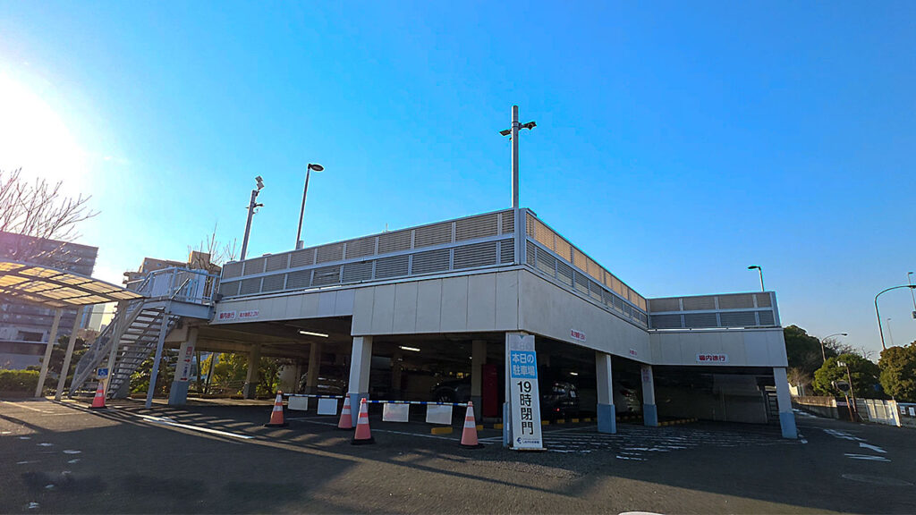 しながわ水族館 立体駐車場外観