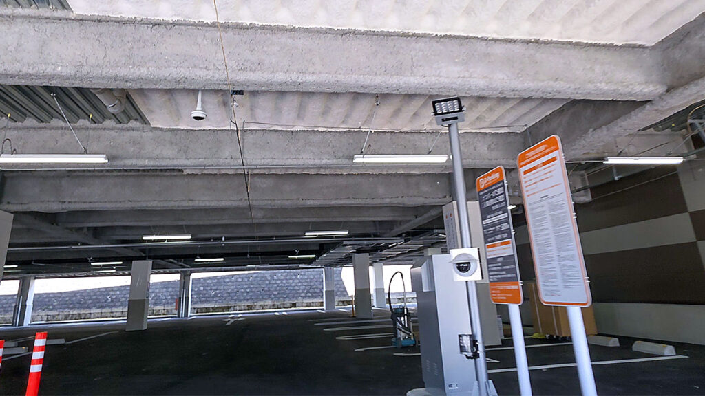 アクロスプラザ北柏外観または北柏C棟駐車場入口付近