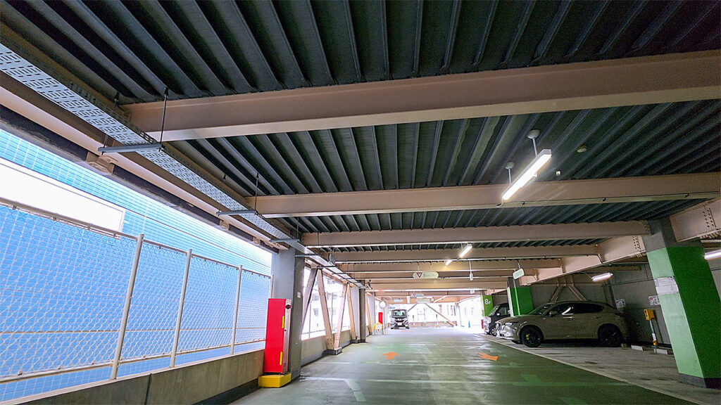 ダイレクトパーク 横浜元町中華街 入口利用時の8F駐車エリア