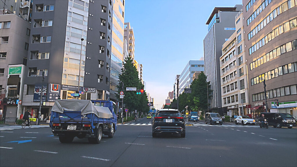 西五反田一丁目交差点付近からシンクパーク方面へ向かう道路