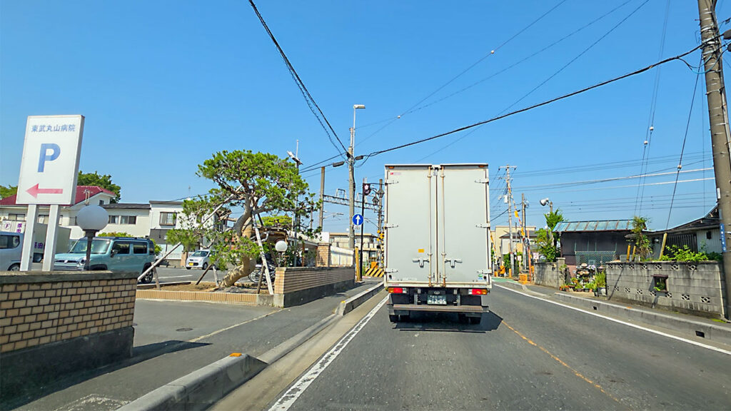 東武丸山病院付近からエムズタウン幸手方面へ向かう道路