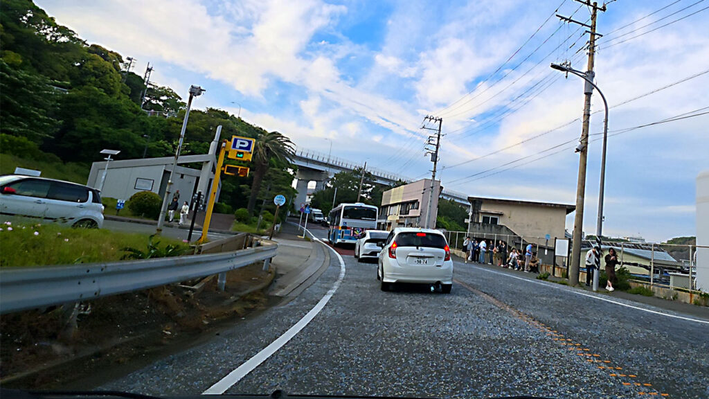 城ヶ島公園第2駐車場入口付近のP表示