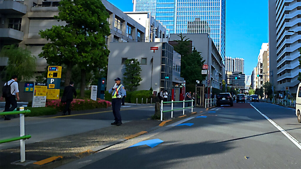 グランパーク地下駐車場入口付近のタイムズP表示