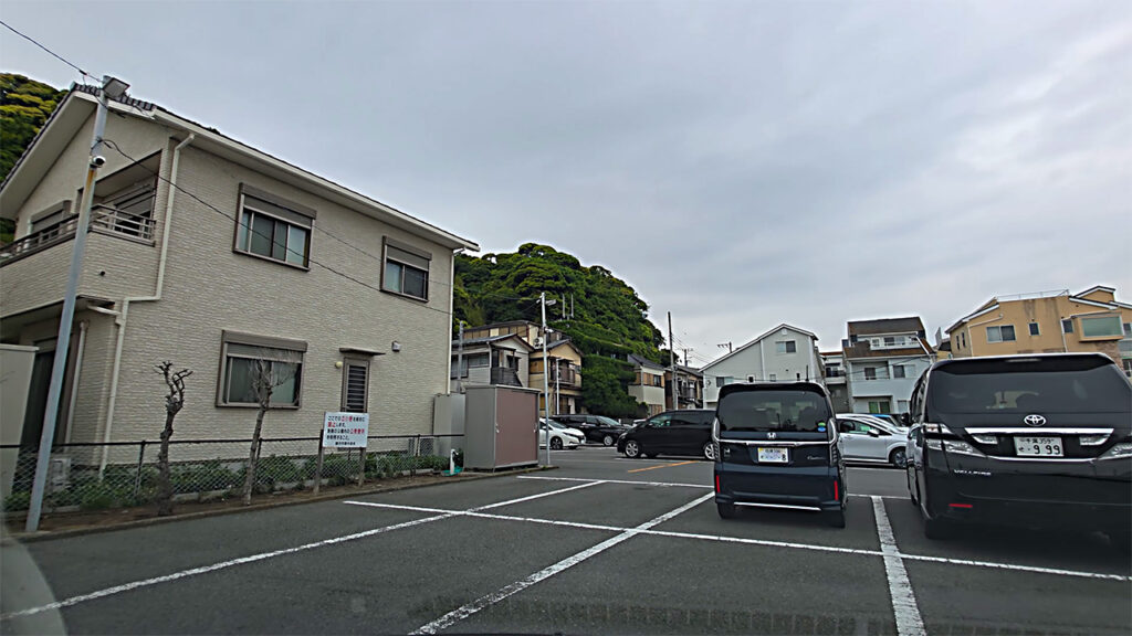 観光協会 江の島駐車場の駐車位置から見た場内の様子