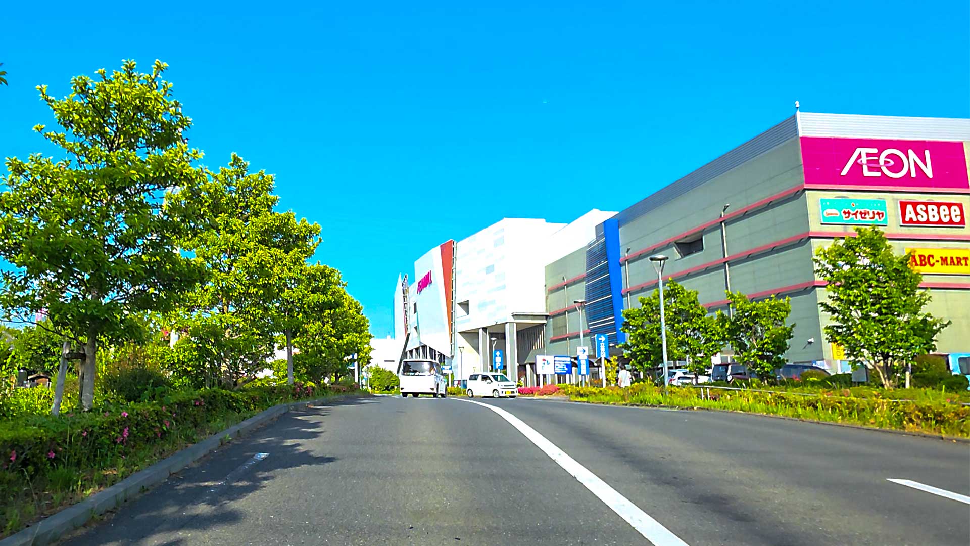 イオンモール春日部 駐車場入口