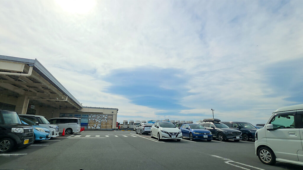 ベイシア三浦店 屋上駐車場の様子