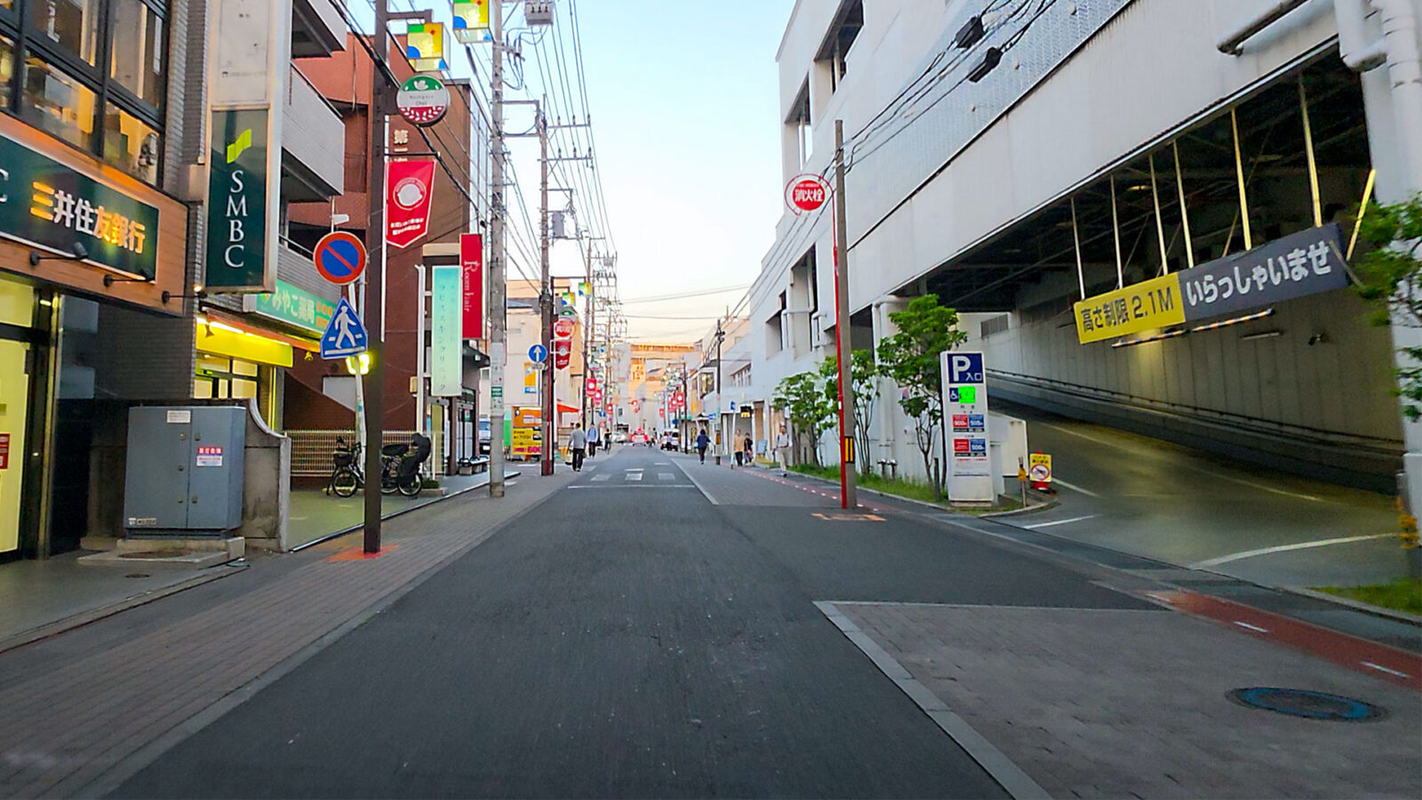ALCo越谷ショッピングスクエア駐車場入口