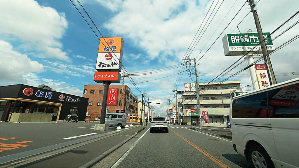 松屋 相模原相原店付近からCOTOE橋本方面へ向かう国道413号 津久井街道
